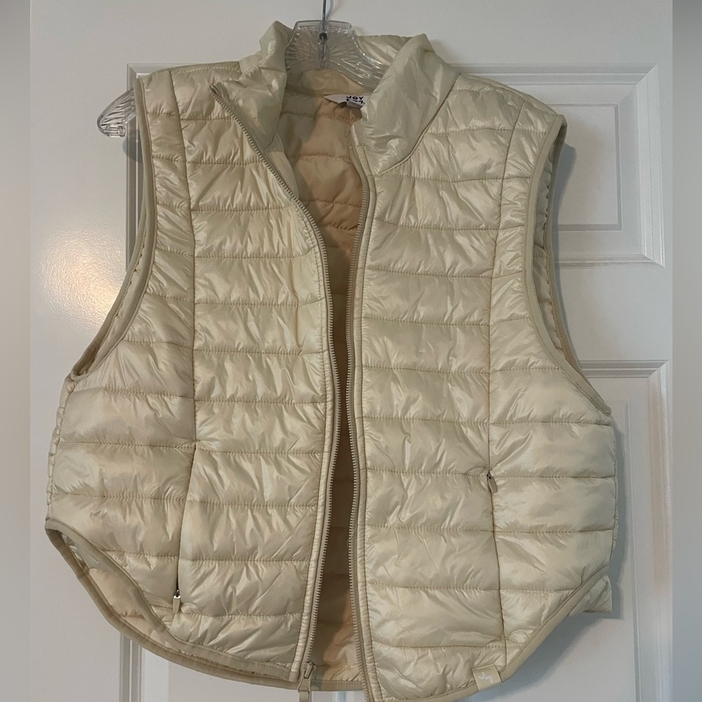 Womens cream puffer vest